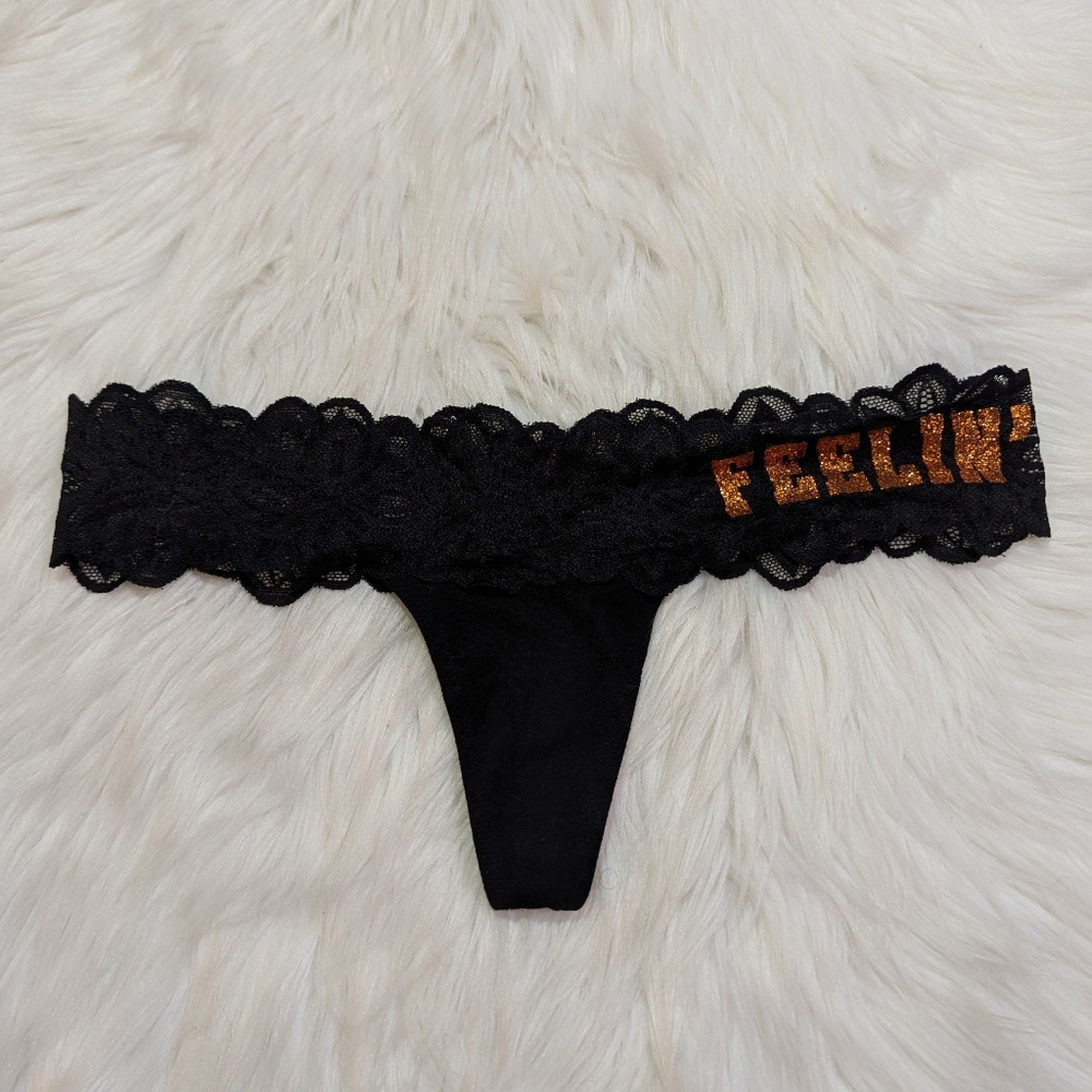Victoria’s Secret PINK Feelin Witchy Extra Low Rise Thong in Size XS
